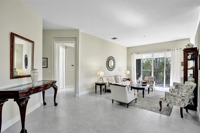 $430,000 | 7967 Exeter Boulevard West, Unit 203, Fort Lauderdale, FL 33321