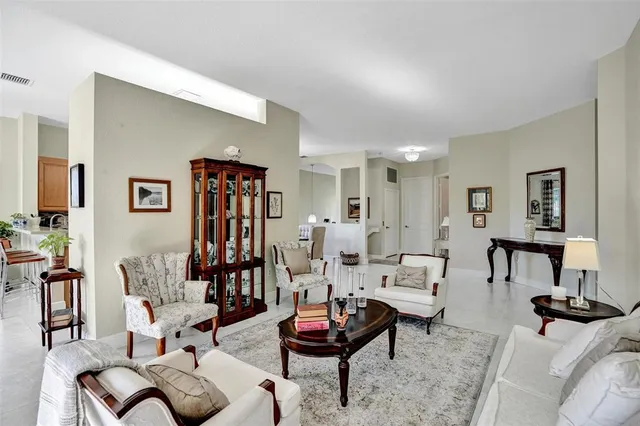 $430,000 | 7967 Exeter Boulevard West, Unit 203, Fort Lauderdale, FL 33321