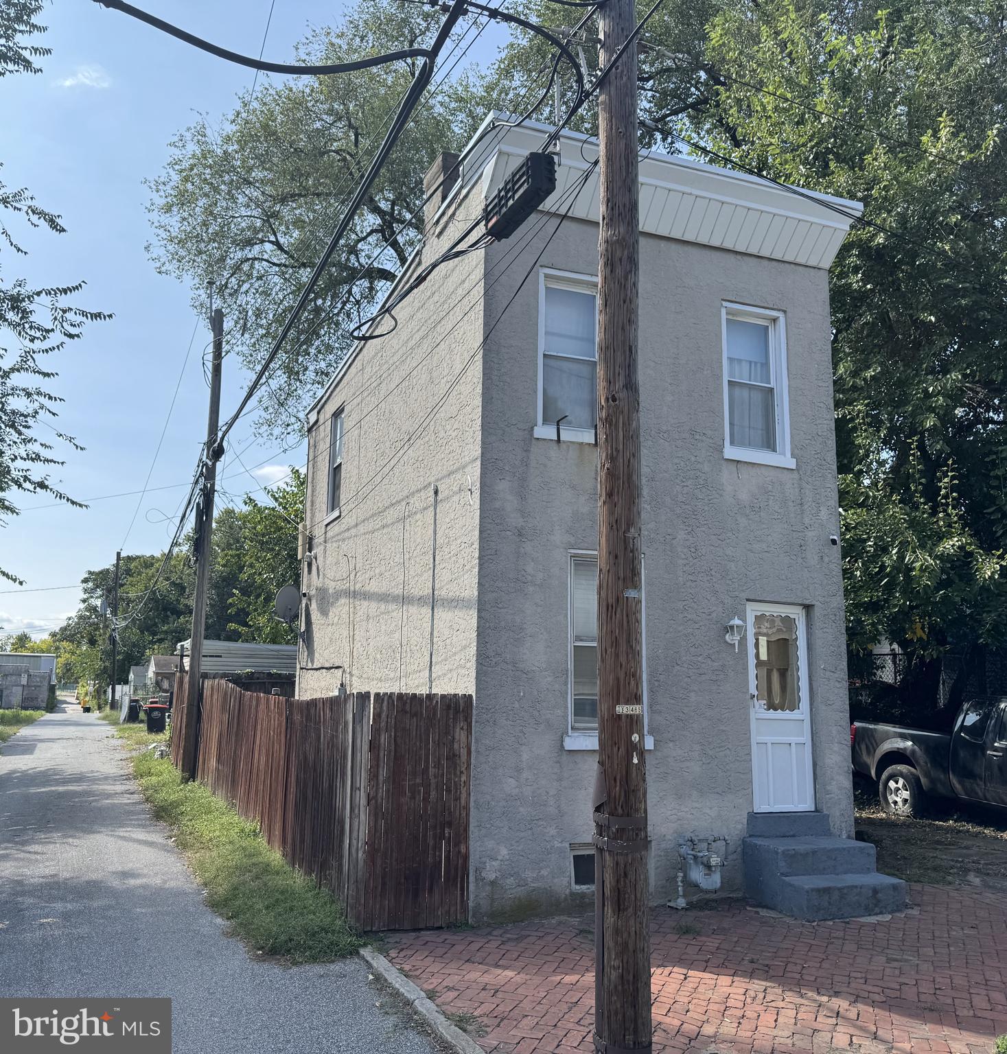 612 Butler Street Chester, PA 19013 - Photo 2 of 5 Gallery Image 2
