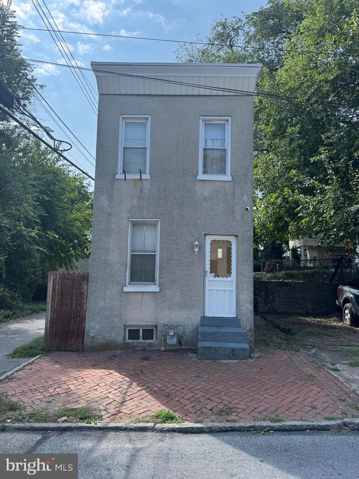 612 Butler Street Chester, PA 19013 - Photo 4 of 5 Gallery Image 4