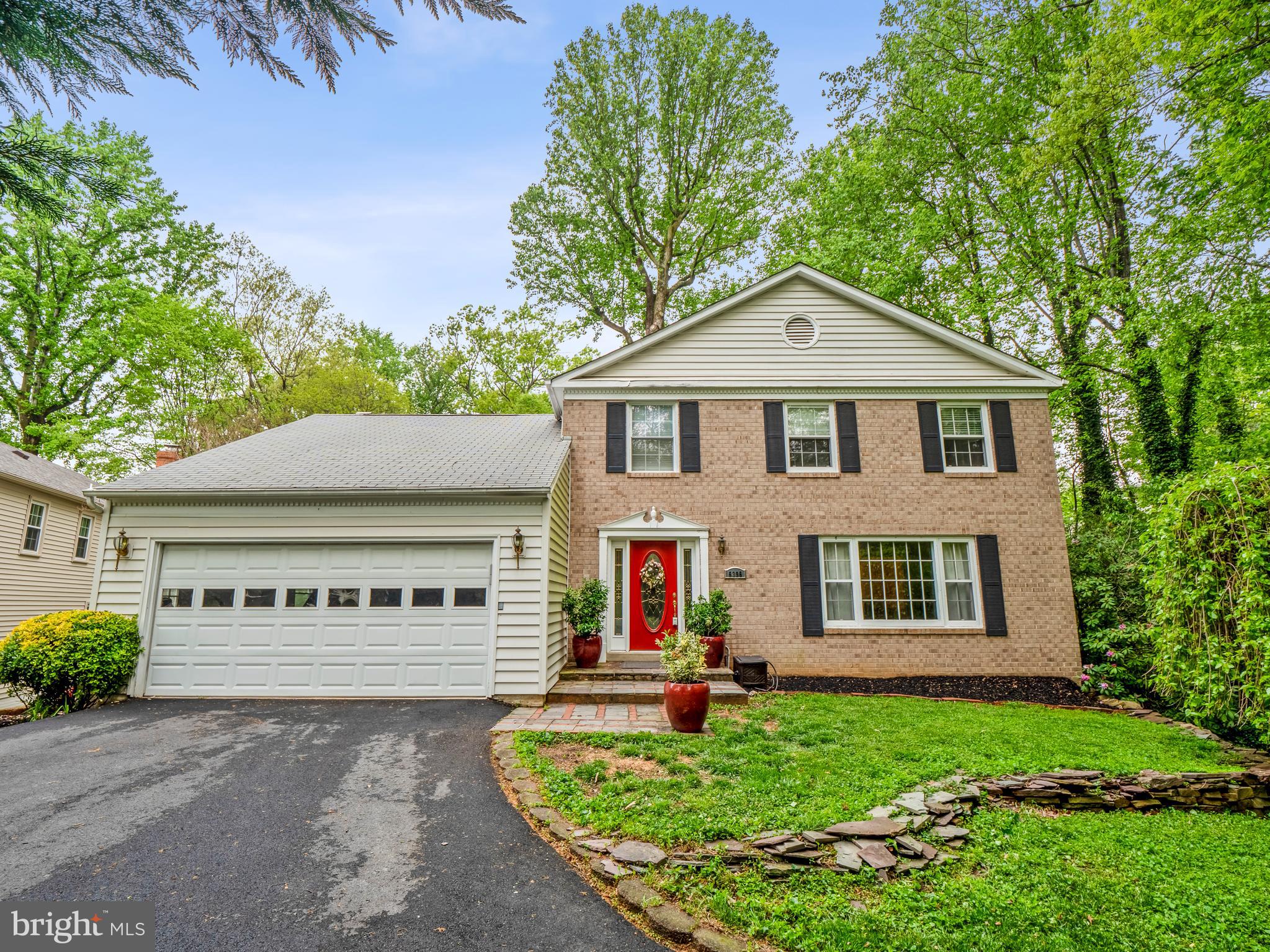 6396 Phillip Court Springfield, VA 22152 - Photo 2 of 30 Gallery Image 2
