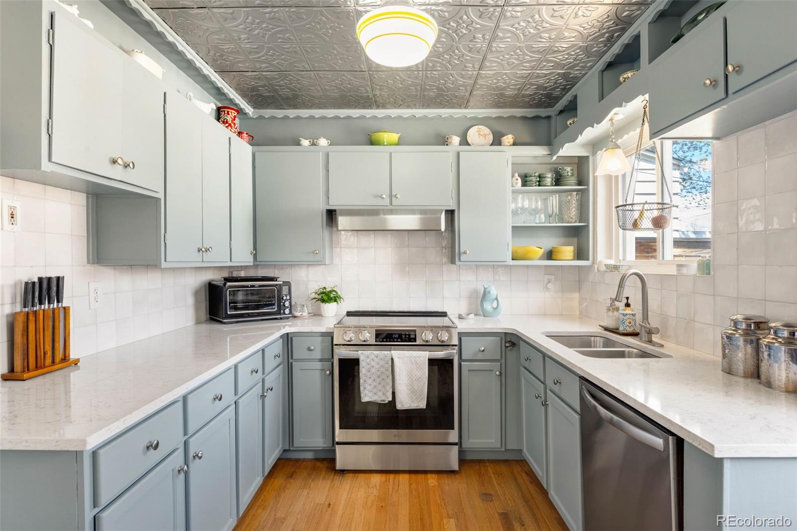 2944 Hooker Street Denver, CO 80211 - Photo 8 of 37