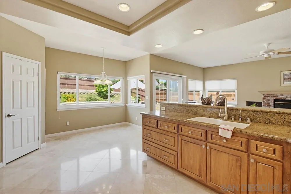 2071 Winamar Place Escondido, CA 92029 - Photo 12 of 43
