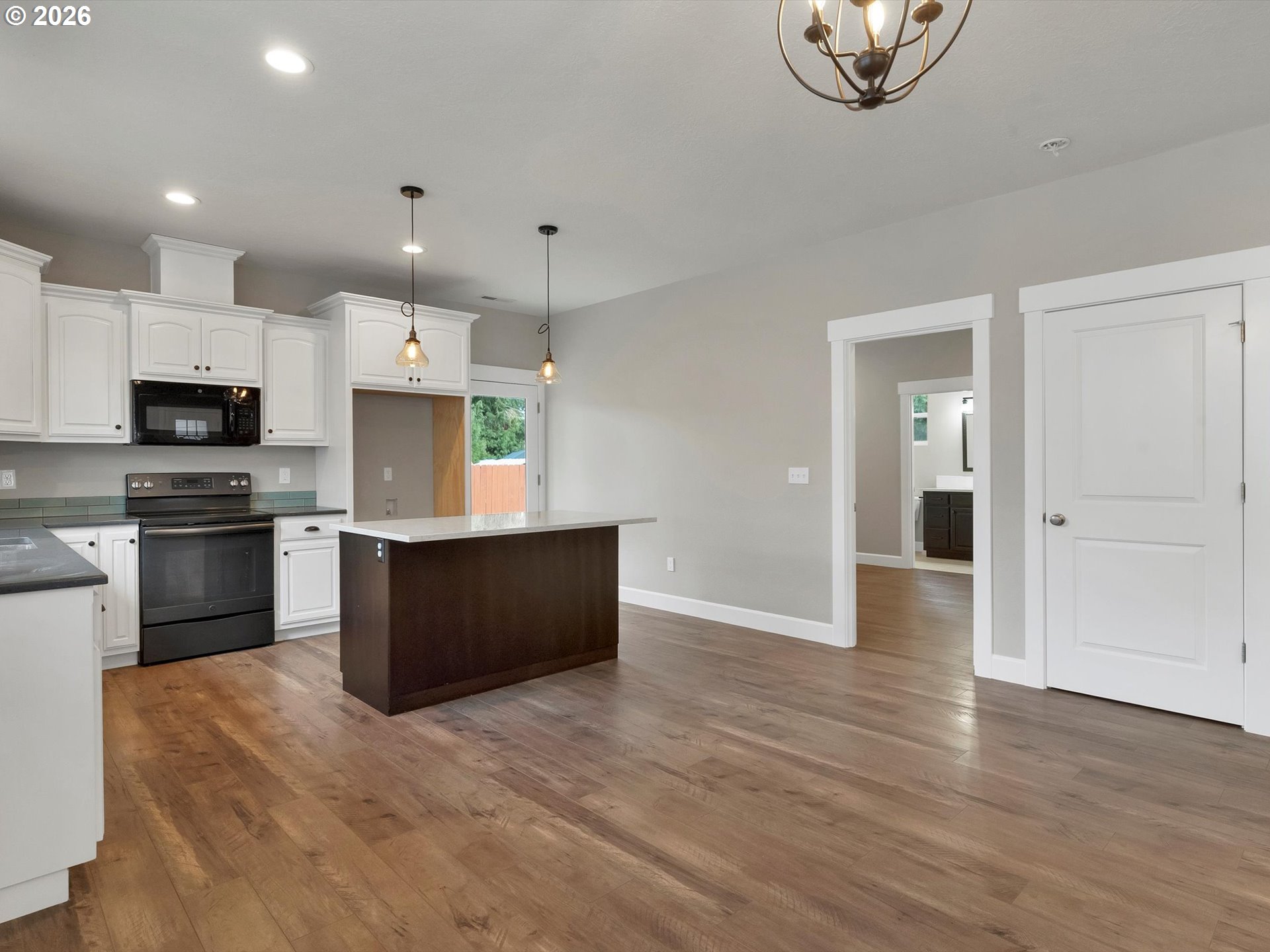 355 Southeast Juniper Street Mill City, OR 97360 - Photo 13 of 36