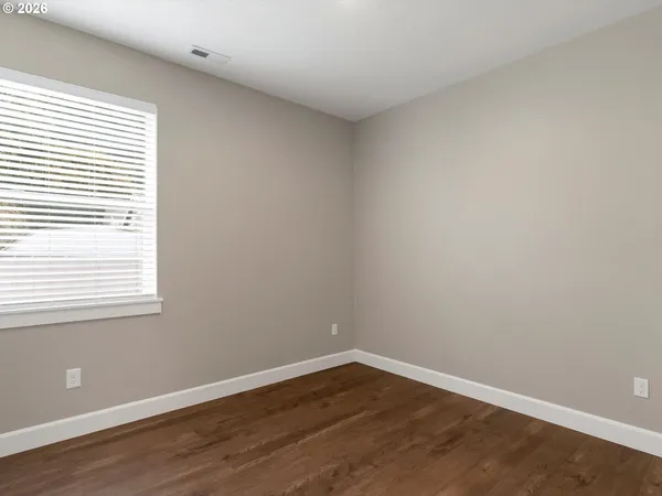 $399,900 | 355 Southeast Juniper Street, Mill City, OR 97360