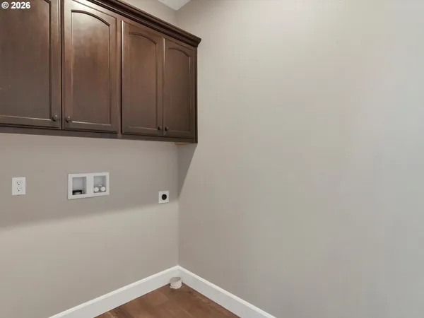 $399,900 | 355 Southeast Juniper Street, Mill City, OR 97360