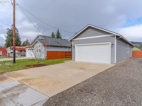$399,900 | 355 Southeast Juniper Street, Mill City, OR 97360