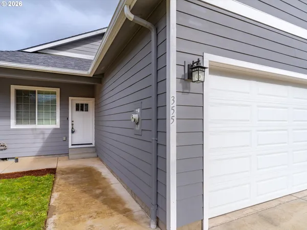 $399,900 | 355 Southeast Juniper Street, Mill City, OR 97360