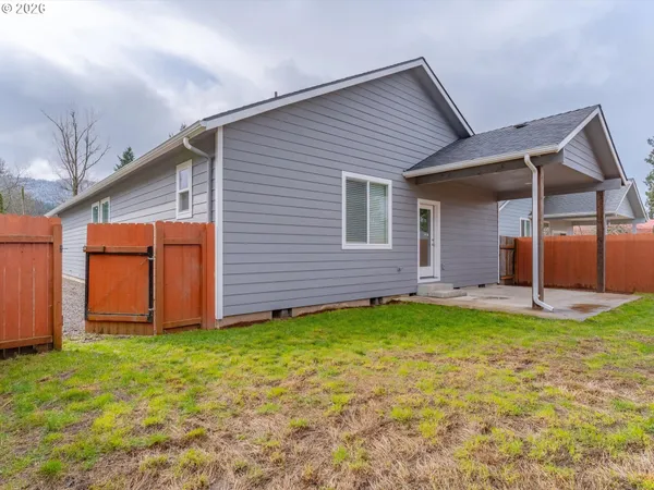 $399,900 | 355 Southeast Juniper Street, Mill City, OR 97360
