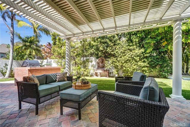 $2,080,000 | 1907 West Meadowbrook Drive, Santa Ana, CA 92704