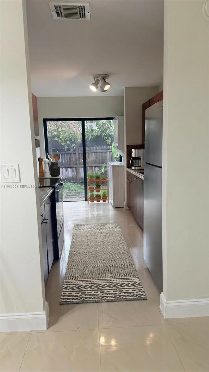 28319 Southwest 141st Place Homestead, FL 33033 - Photo 7 of 9