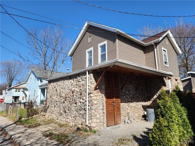 $139,900 | 110-12 Lacy Place, Syracuse, NY 13208