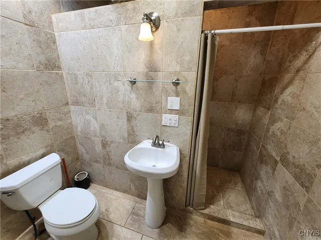 $139,900 | 110-12 Lacy Place, Syracuse, NY 13208