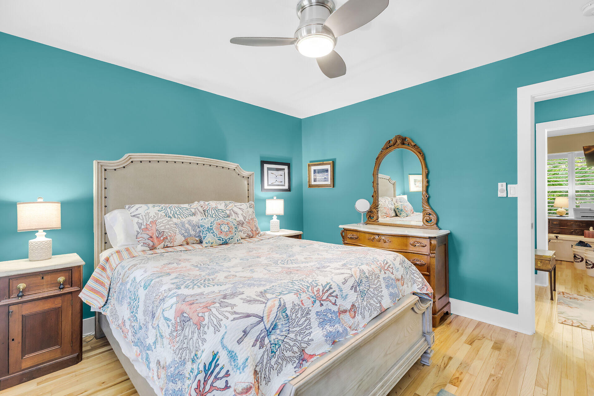 808 Virginia Street, Unit 4 Key West, FL 33040 - Photo 21 of 32 a bedroom with a bed and a dresser