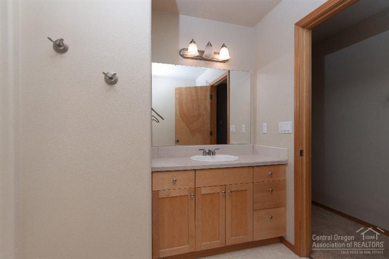 1729 Northeast Carson Way Bend, OR 97701 - Photo 7 of 24 Additional Photo