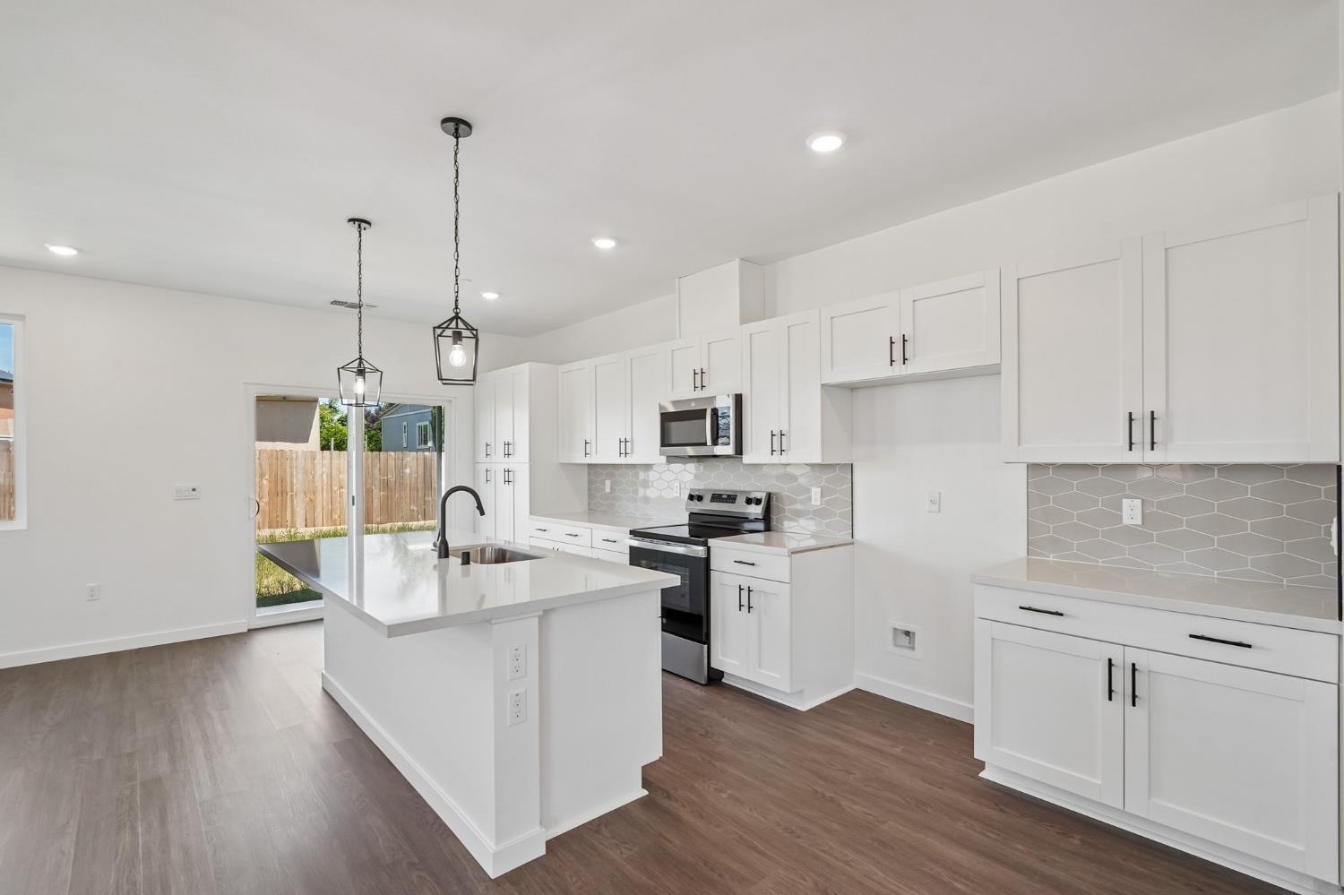 1633 Hansen Ranch Road Olivehurst, CA 95961 - Photo 14 of 42