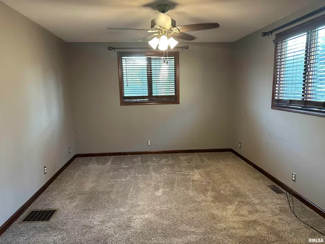 $145,000 | 233 West South Street, Divernon, IL 62530