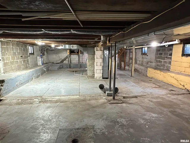 $145,000 | 233 West South Street, Divernon, IL 62530