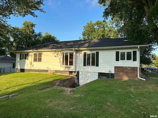 $145,000 | 233 West South Street, Divernon, IL 62530