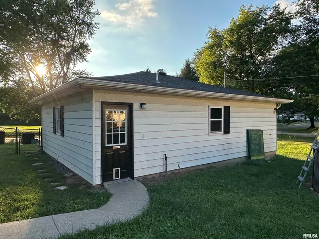 $145,000 | 233 West South Street, Divernon, IL 62530