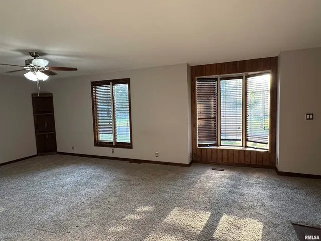 $145,000 | 233 West South Street, Divernon, IL 62530