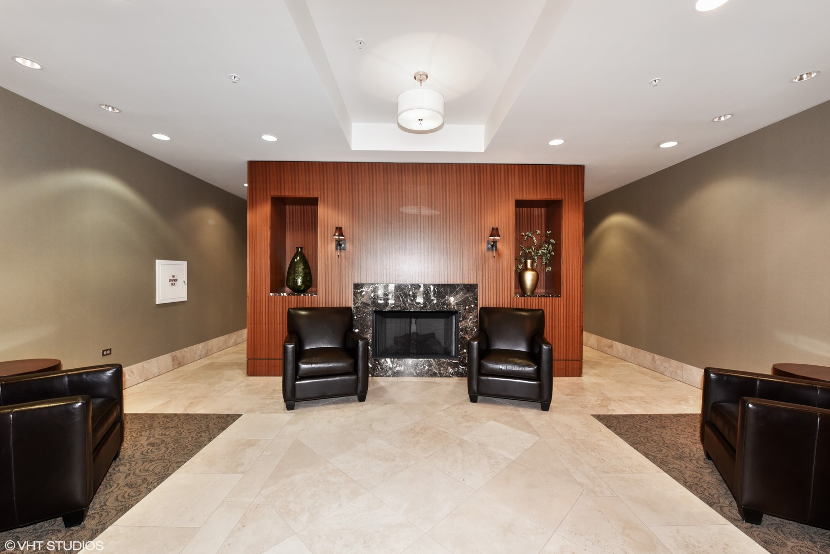 1000 Village Center Drive, Unit 312 Burr Ridge, IL 60527 - Photo 7 of 25 a living room with furniture