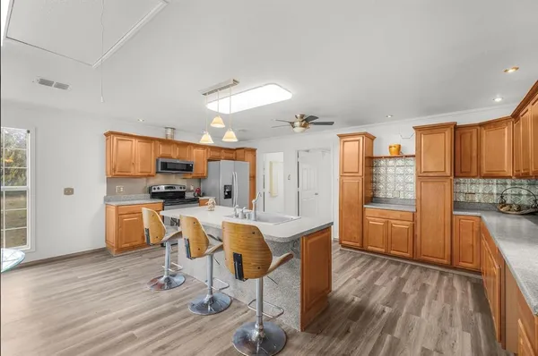 $237,500 | 328 Creekview Meadows Drive, Springtown, TX 76082