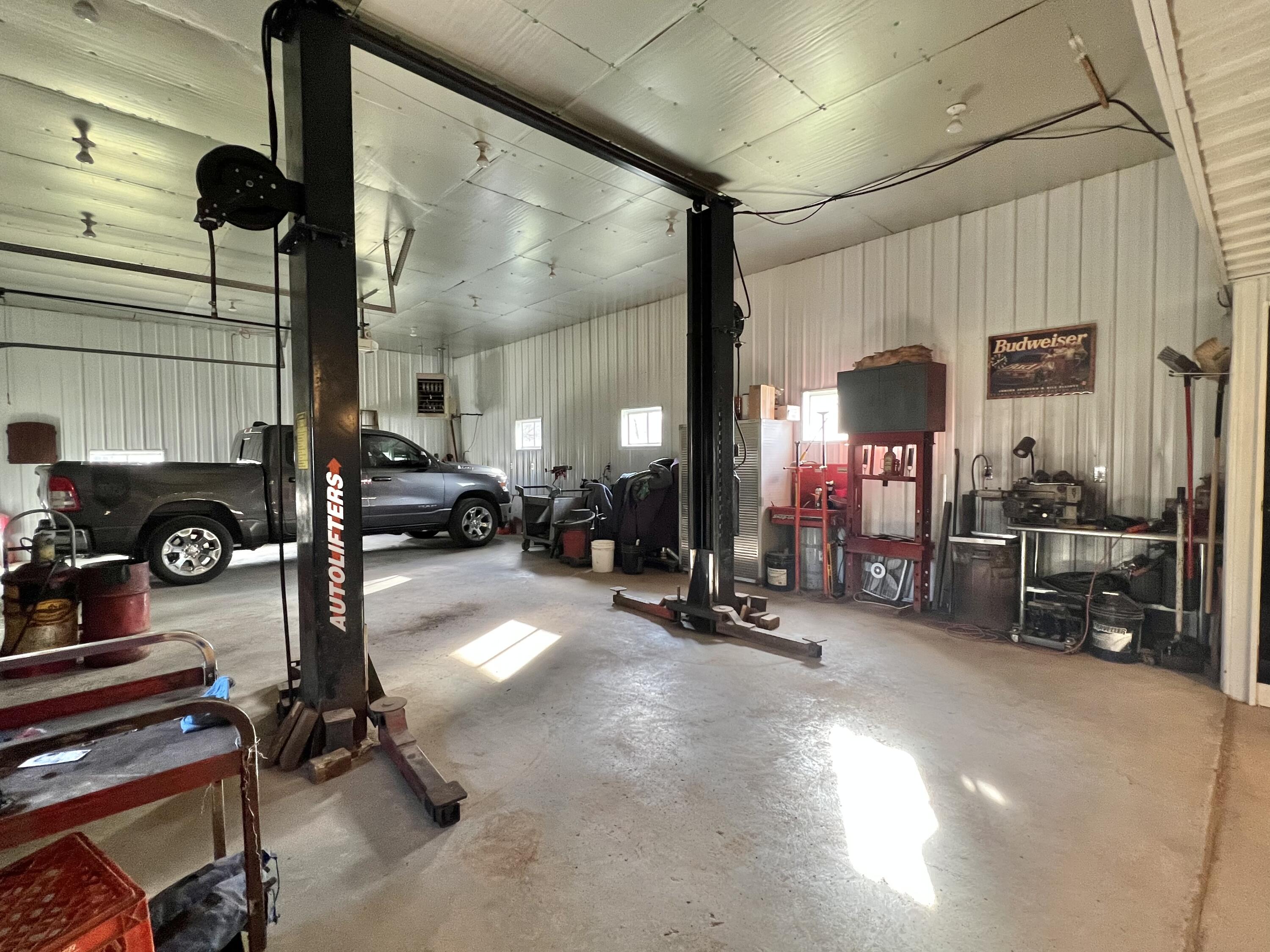 970 North Leaton Road Mount Pleasant, MI 48858 - Photo 11 of 37 24x70 garage 1