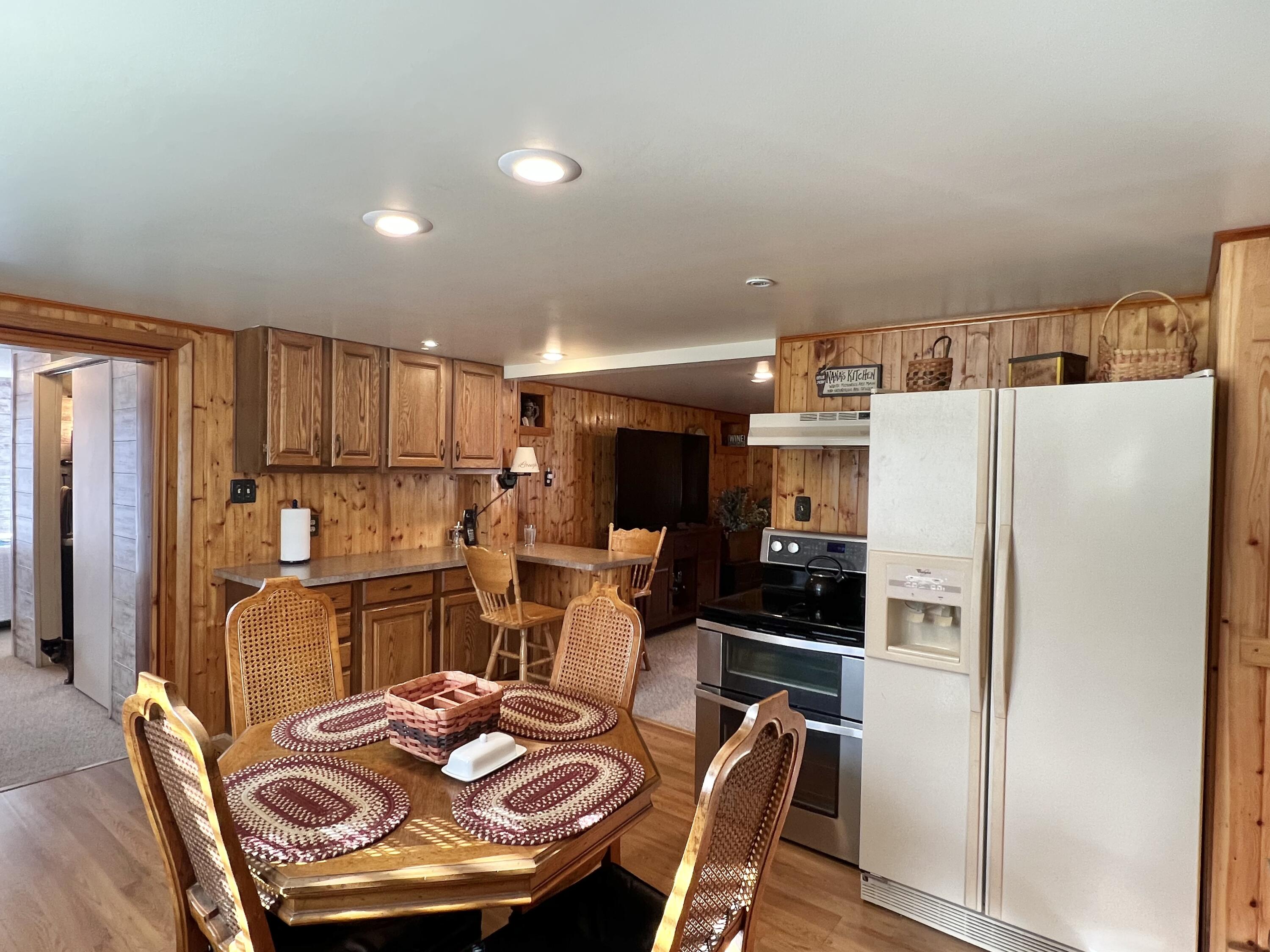 970 North Leaton Road Mount Pleasant, MI 48858 - Photo 18 of 37 Kitchen 3