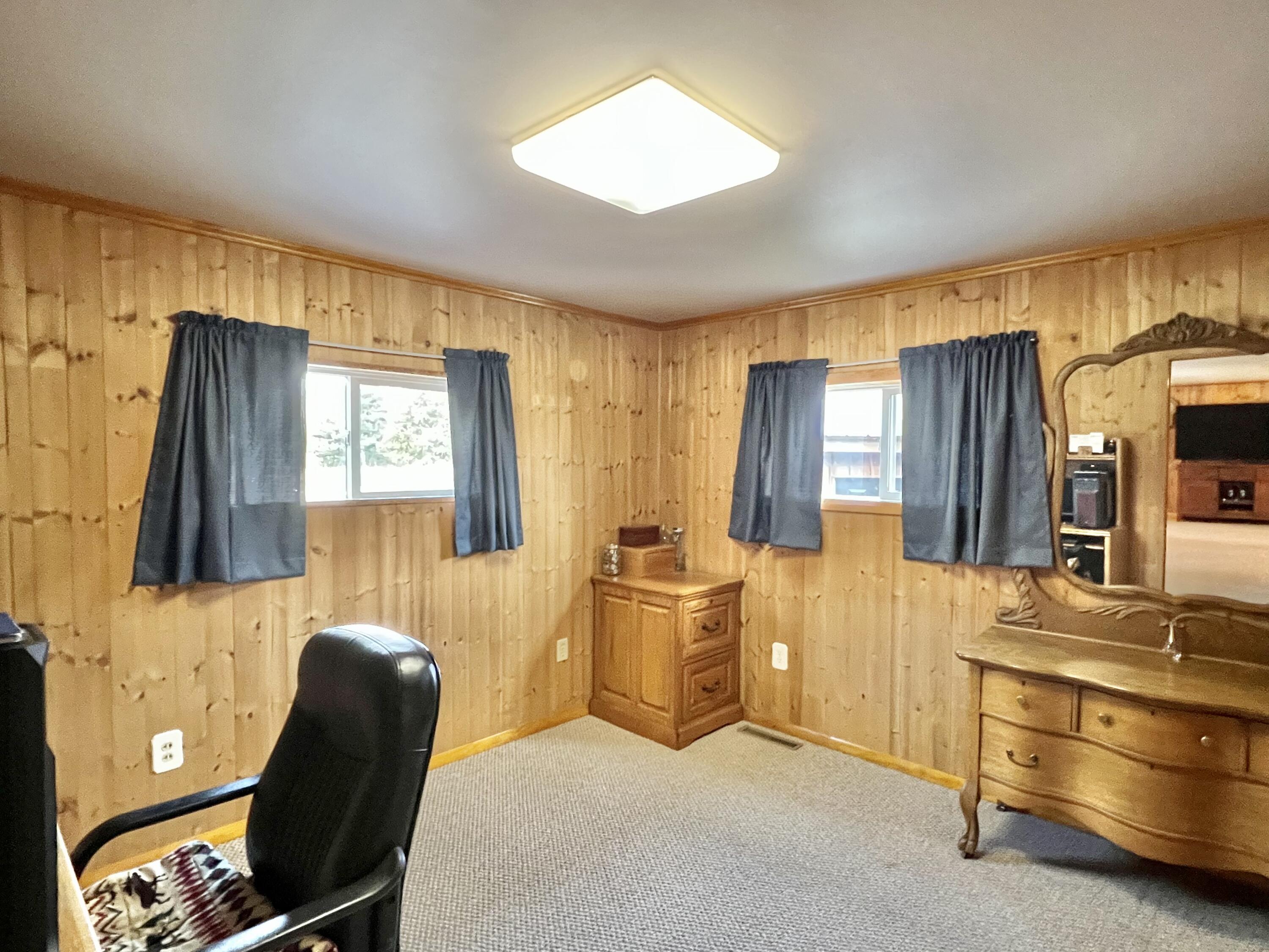 970 North Leaton Road Mount Pleasant, MI 48858 - Photo 30 of 37 Office/bedroom 2