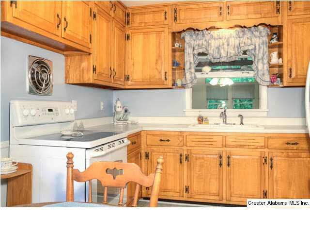 4016 Meadowview Circle Birmingham, AL 35243 - Photo 14 of 26