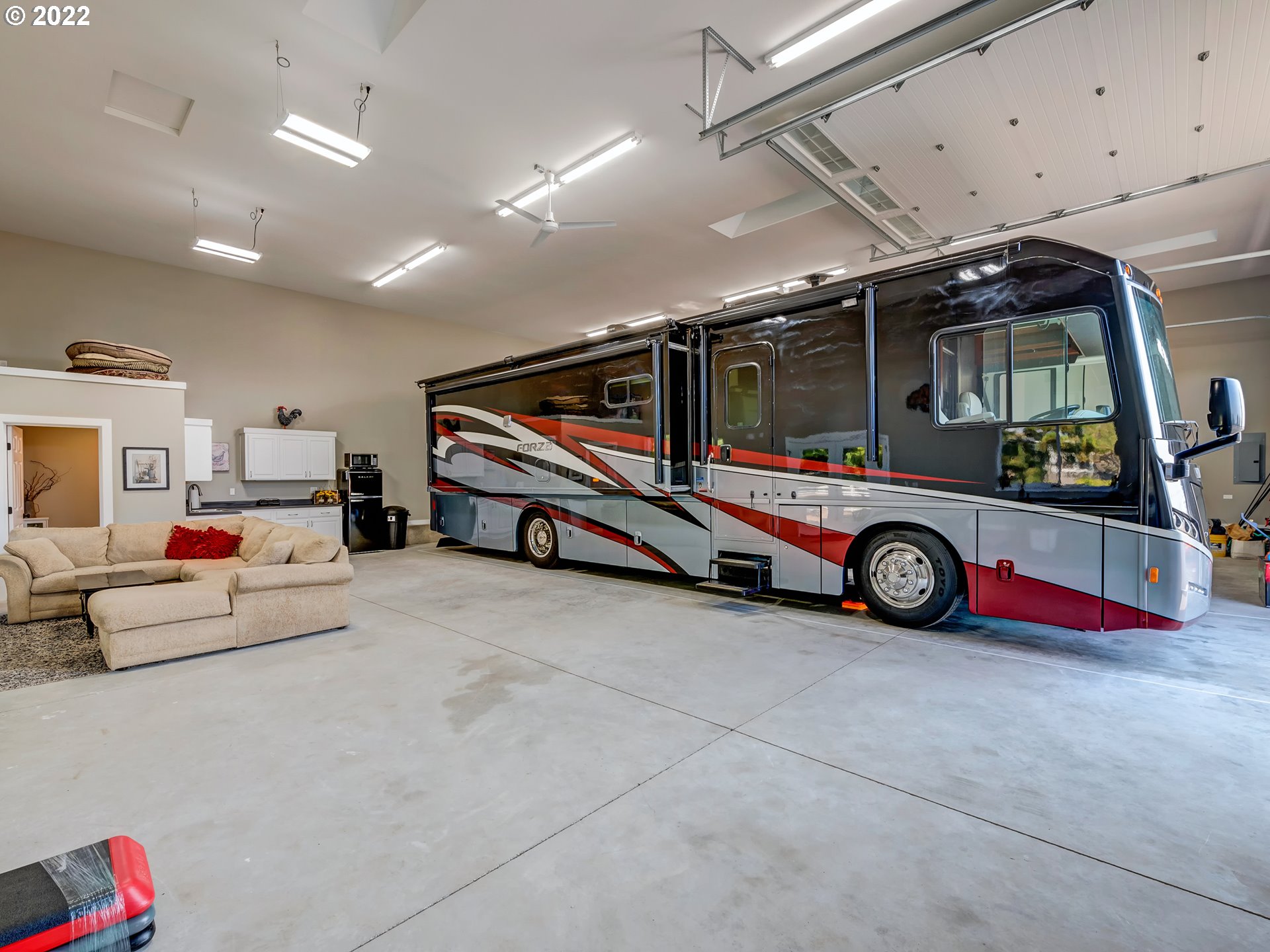 28244 Edgewater Drive Eugene, OR 97402 - Photo 18 of 30 a car parked in garage