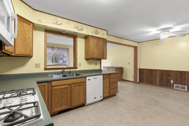 $265,000 | 1005 4th Avenue Northeast, Little Falls, MN 56345