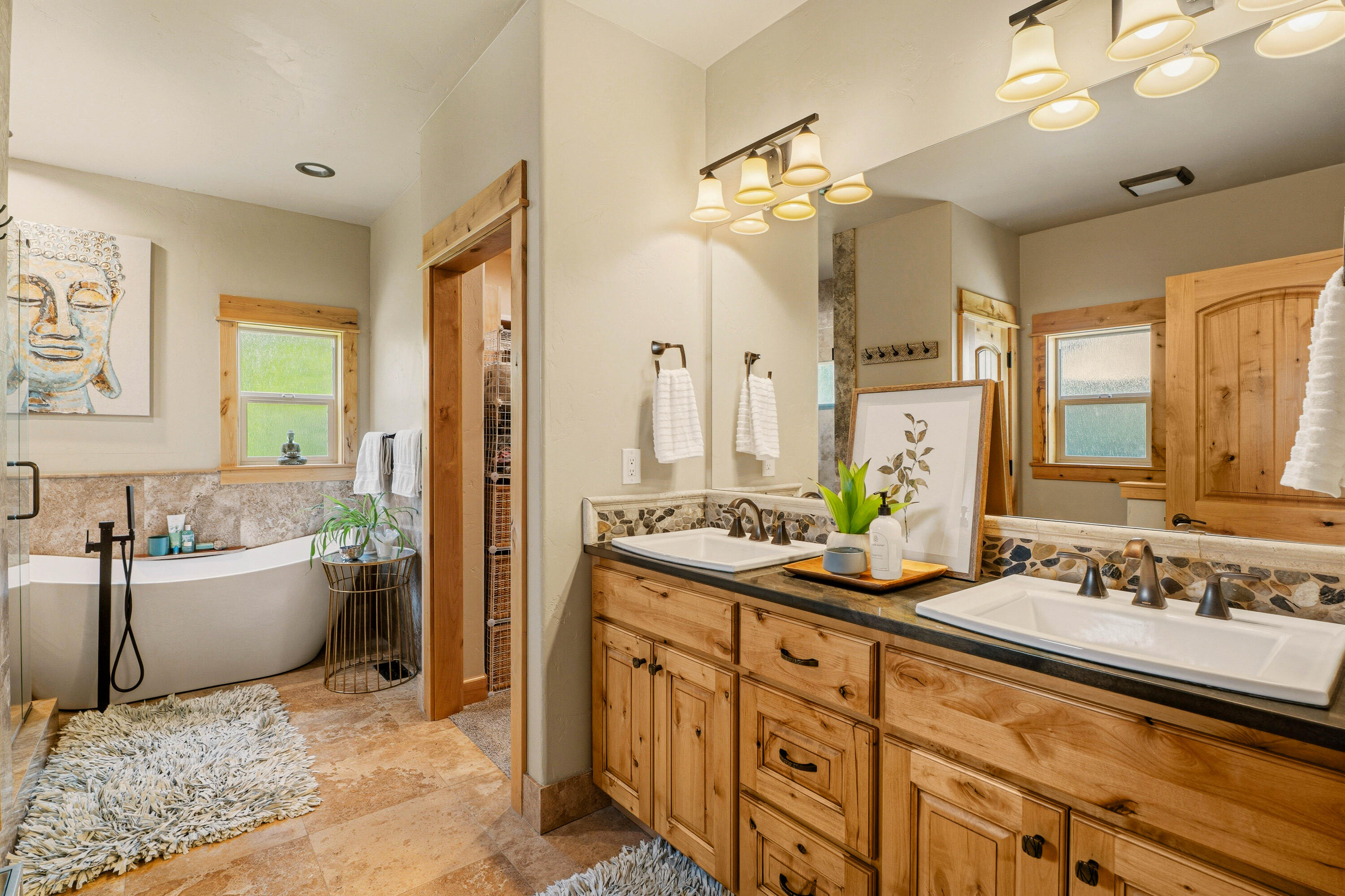 21125 Bear Creek Road Bend, OR 97702 - Photo 12 of 71
