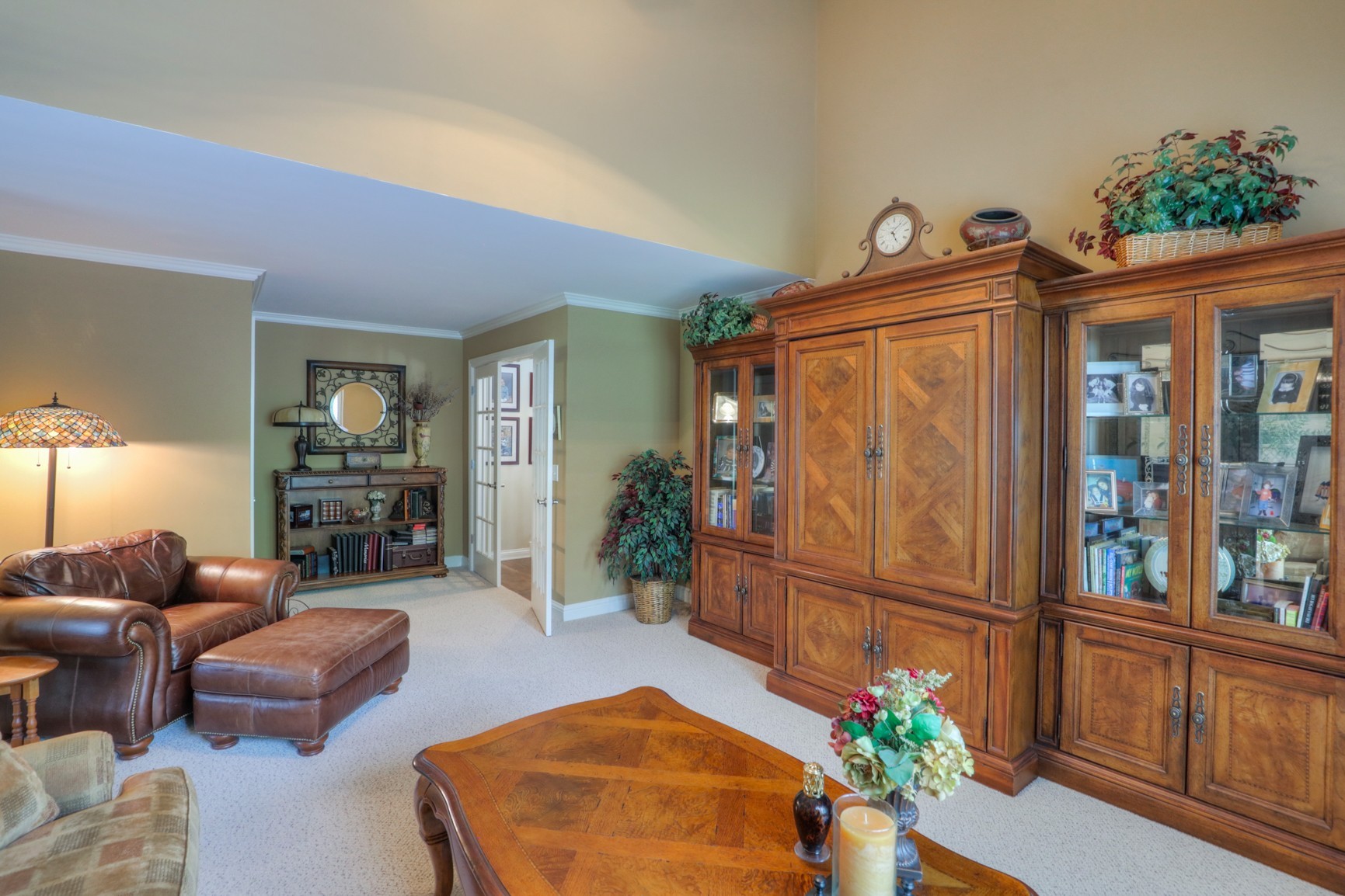 505 Bethlehem Road Lebanon, TN 37087 - Photo 10 of 44 a living room with furniture potted plant and wooden floor