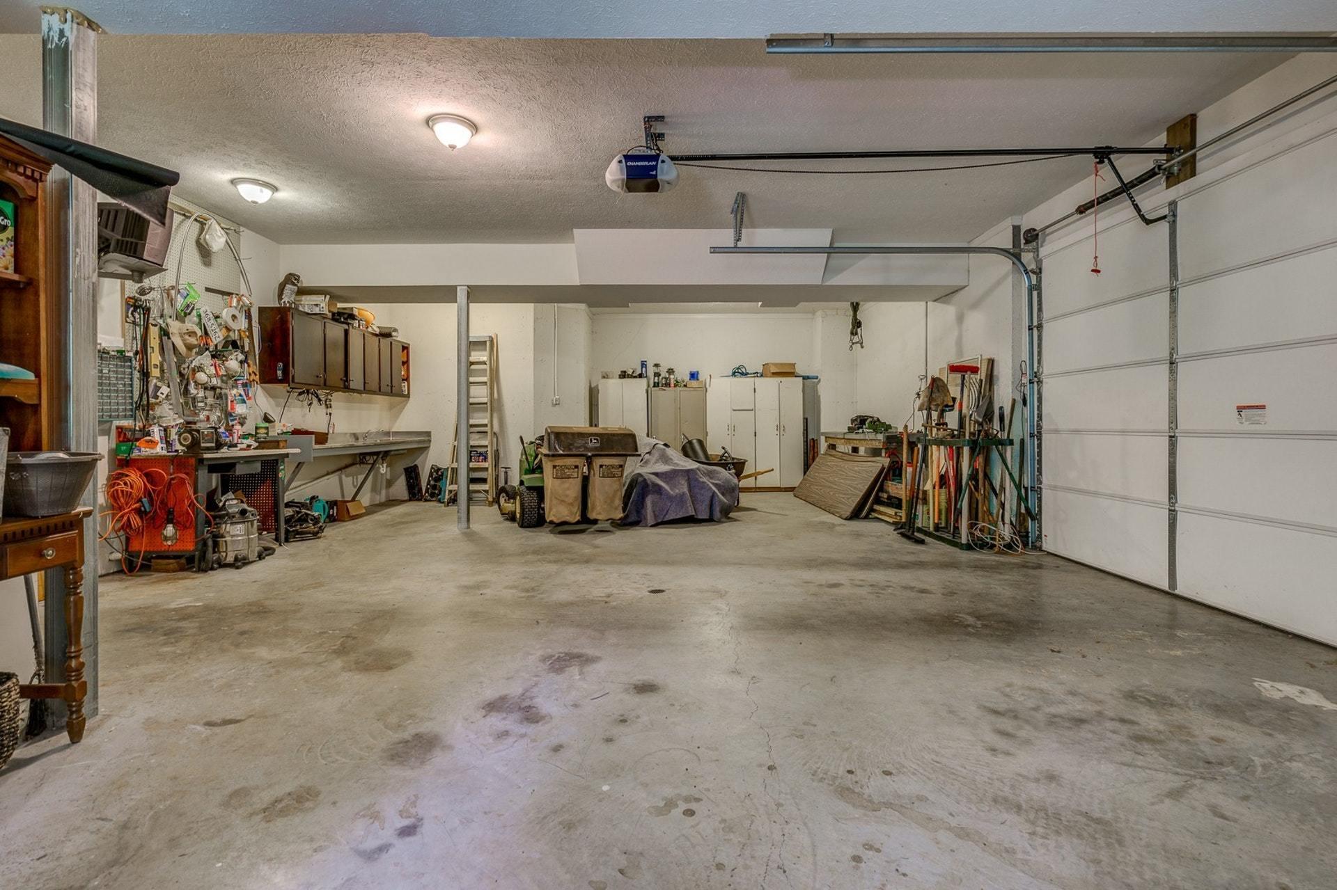 113 Bent Tree Road Moneta, VA 24121 - Photo 32 of 47 031-320650-113 Bent Tree RD 31_7996379