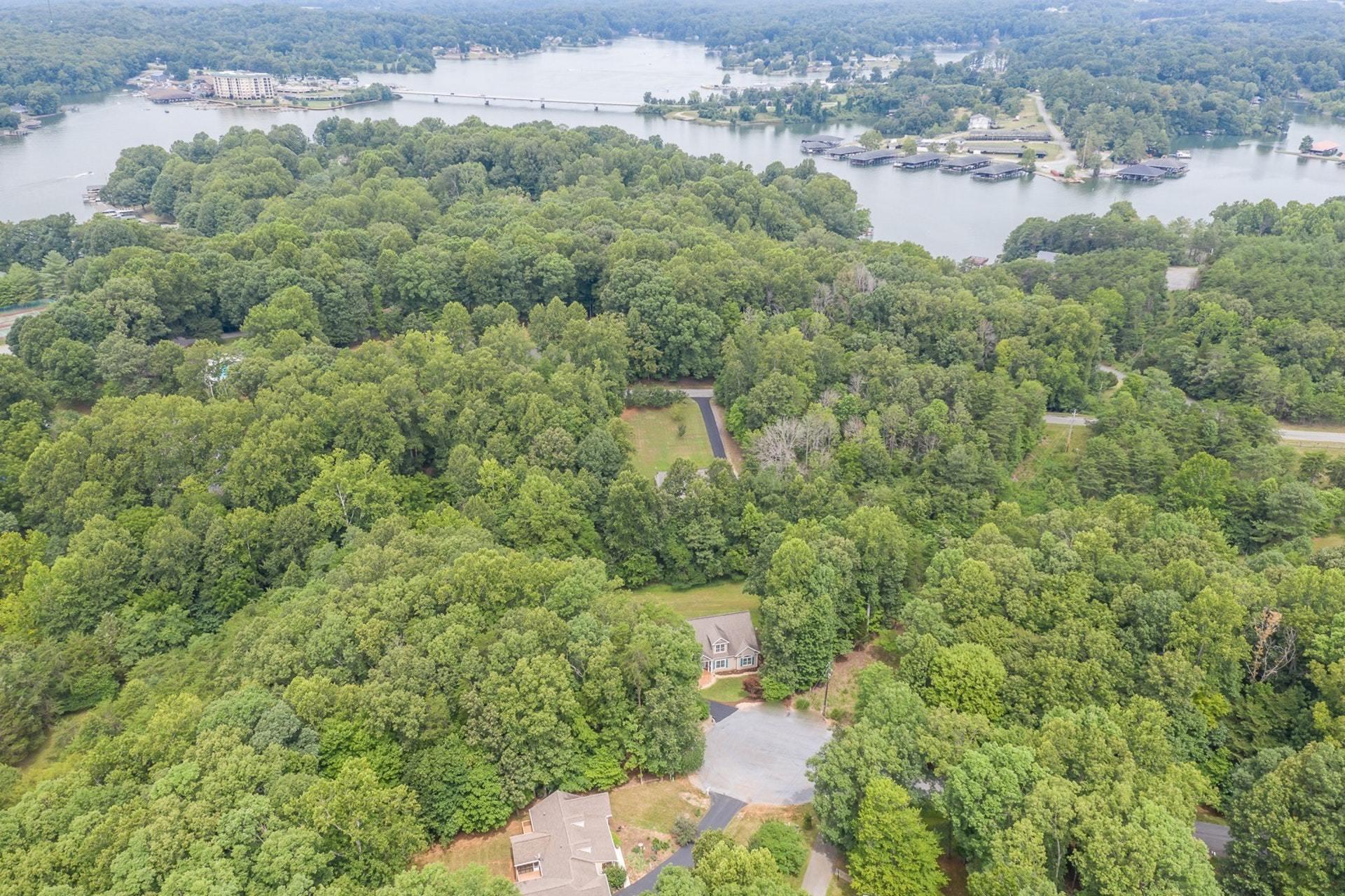 113 Bent Tree Road Moneta, VA 24121 - Photo 6 of 47 039-320650-0716-2_7996422