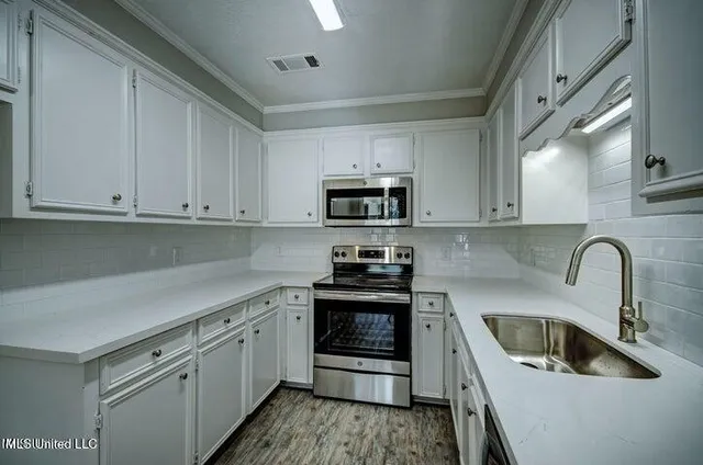 $2,195 | 229 Brendalwood Boulevard, Unit A, Brandon, MS 39047