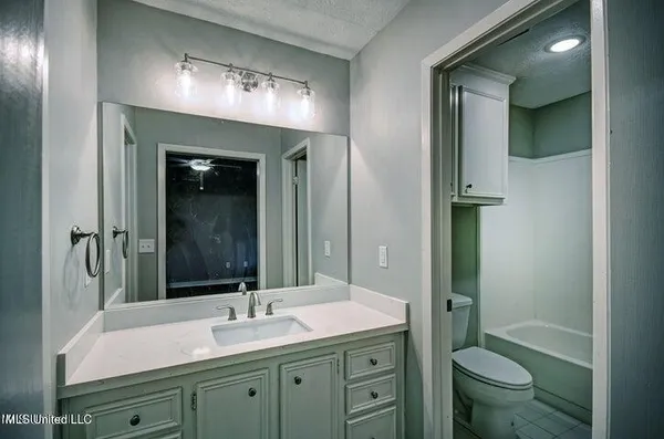 $2,195 | 229 Brendalwood Boulevard, Unit A, Brandon, MS 39047