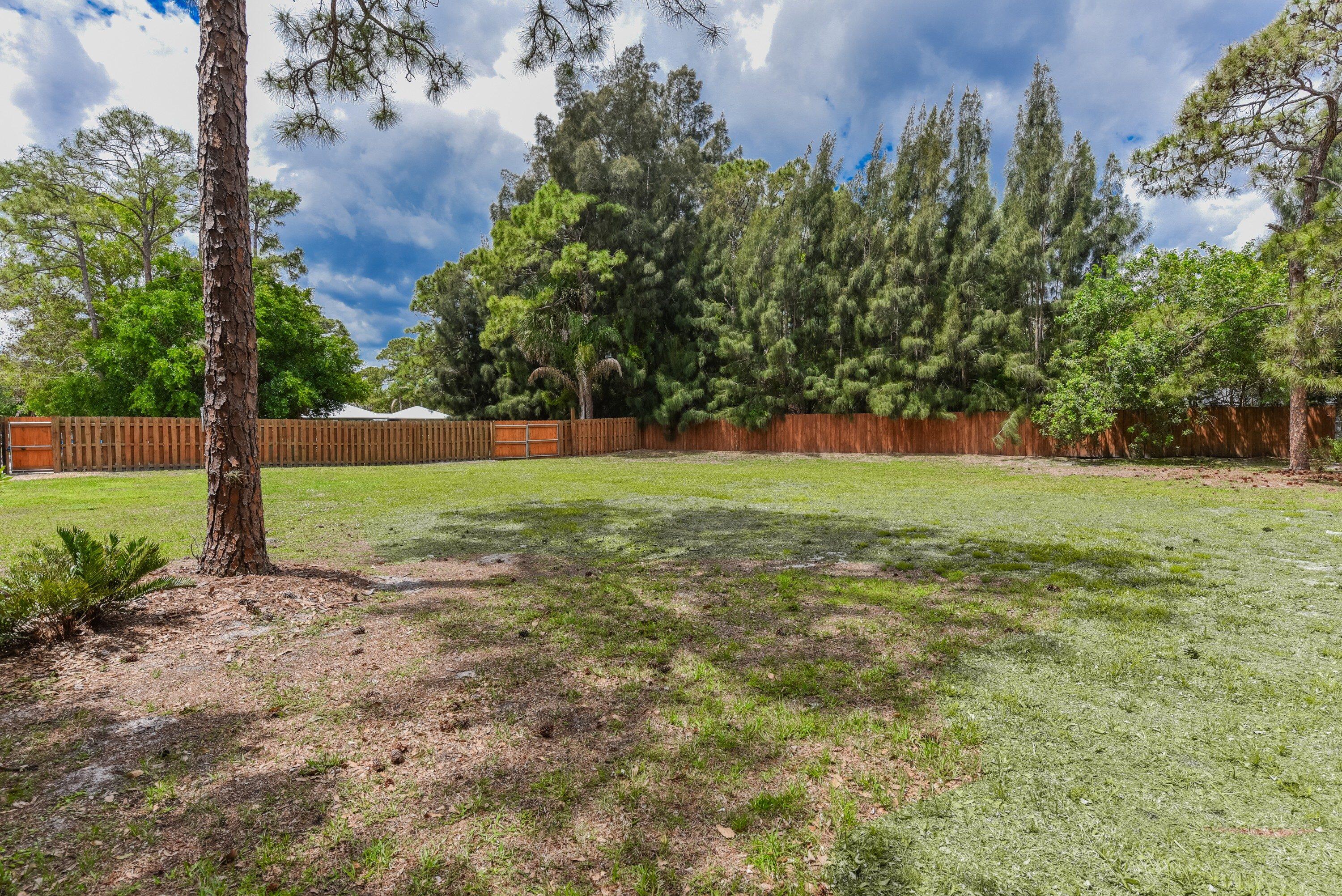 2094 Southwest Pitts Terrace Stuart, FL 34997 - Photo 34 of 43 2094 SW Pitts Terr-013-013-3000x2003