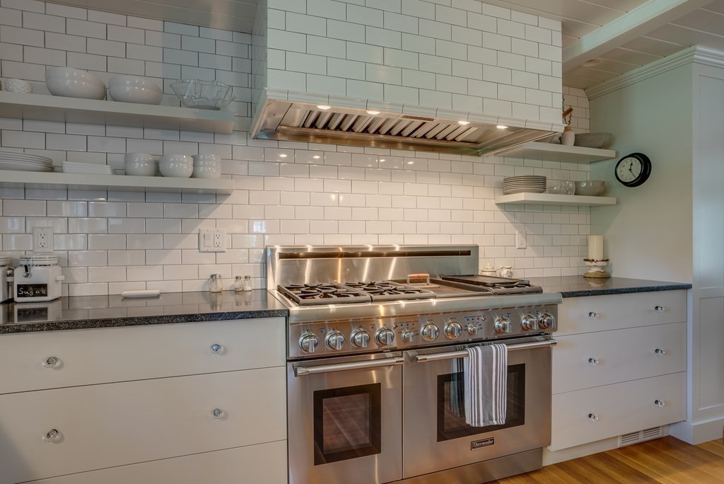 15 Cedar Road Andover, MA 01810 - Photo 19 of 42 Gallery Image 19