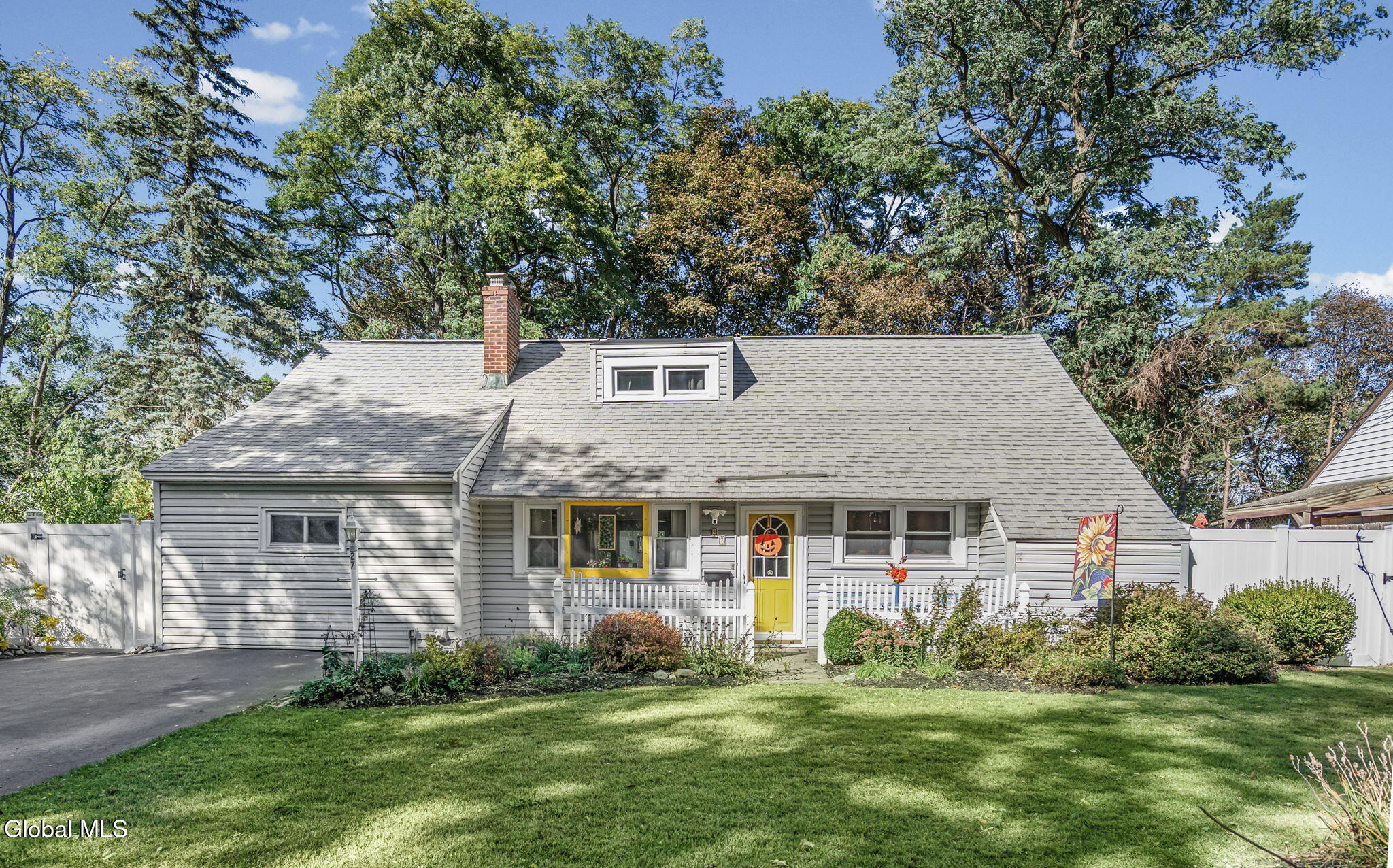 27 Southgate Road Albany, NY 12211 - Photo 1 of 38 1-web-or-mls-27-southgate-rd