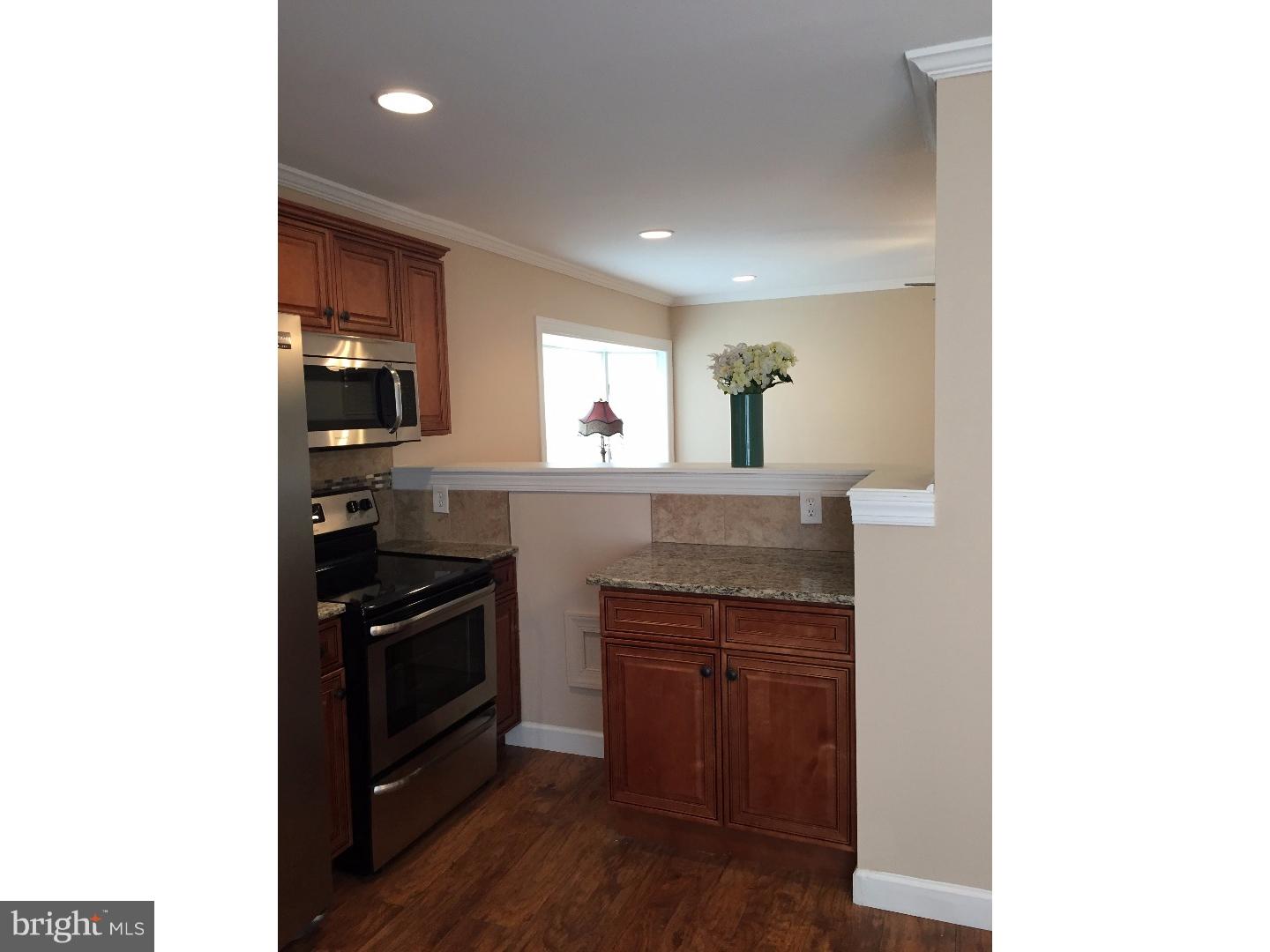 8 Gun Road Levittown, PA 19057 - Photo 5 of 24