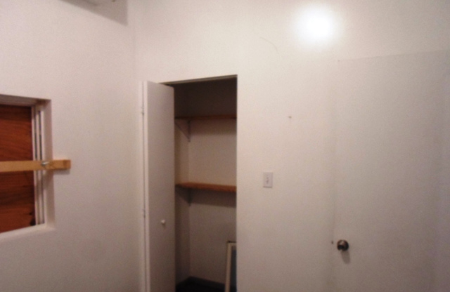 2236 West 47th Place Chicago, IL 60609 - Photo 7 of 18 a view of a bathroom