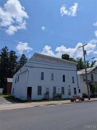 $1,000 | 72 Main Street, Philadelphia, NY 13673