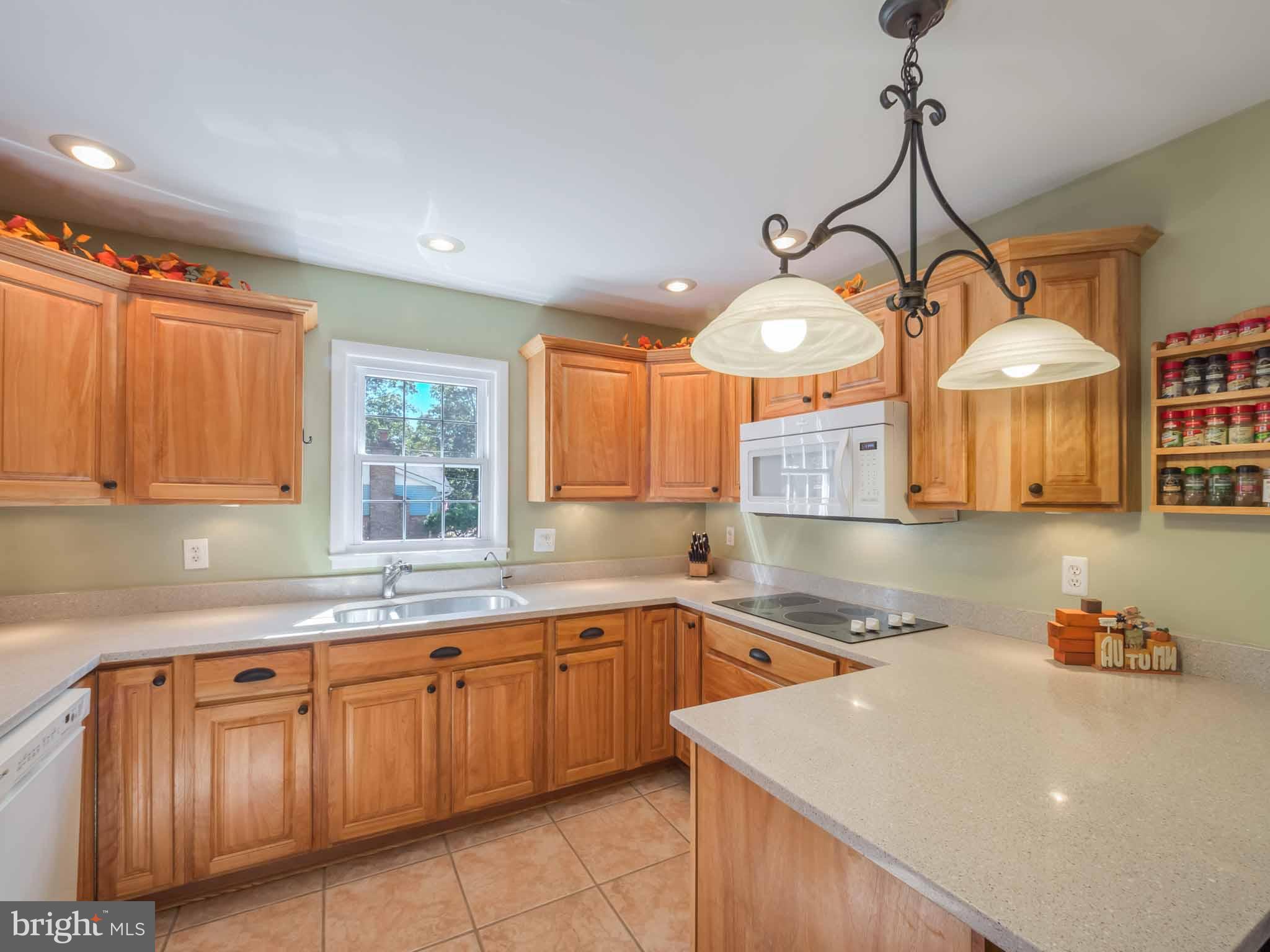 814 Danza Road Severn, MD 21144 - Photo 16 of 30 Lots of counterspace as well as cabinetry