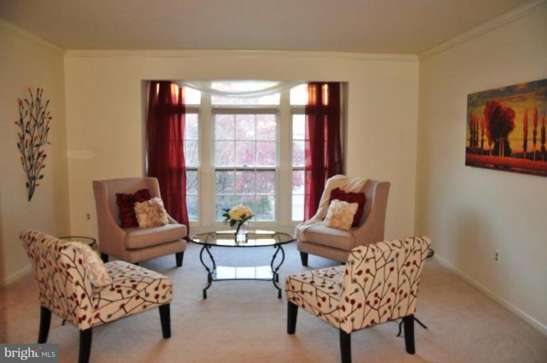 3836 Inverness Road Fairfax, VA 22033 - Photo 2 of 30 Living Room