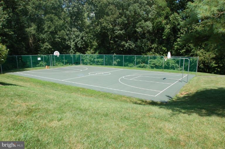 3836 Inverness Road Fairfax, VA 22033 - Photo 19 of 30 Community Amenities 4