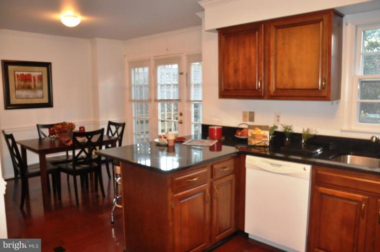 3836 Inverness Road Fairfax, VA 22033 - Photo 6 of 30 Breakfast Area