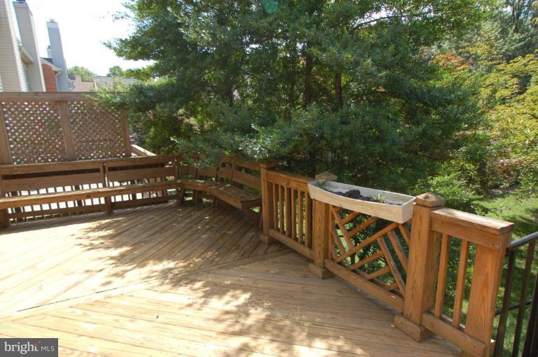 3836 Inverness Road Fairfax, VA 22033 - Photo 10 of 30 Deck